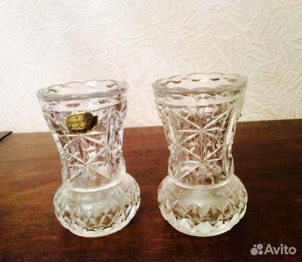 Продаётся пара хрустальных салфетниц