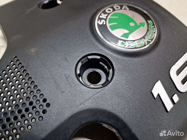 Декоративный кожух двигателя Skoda Octavia 1.6 AEE