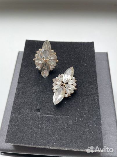 Серьги с камнями