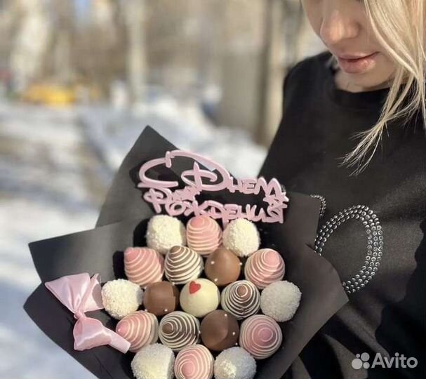 Клубника в шоколаде букеты