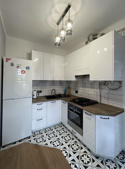 3-к. квартира, 50 м², 1/1 эт.