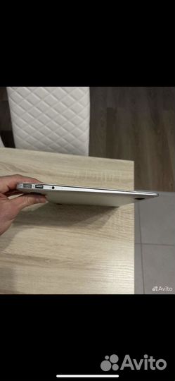 Apple MacBook Air 11 (2010)