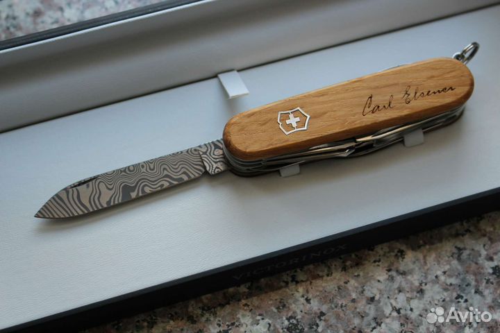 Victorinox Explorer Damast LE 2013