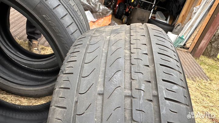 Pirelli P Zero 245/45 R19