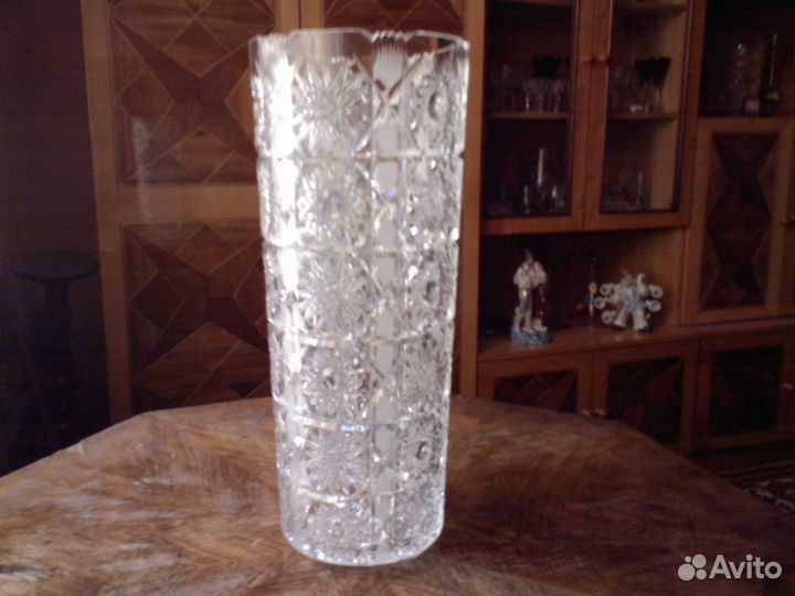 Хрустальная ваза