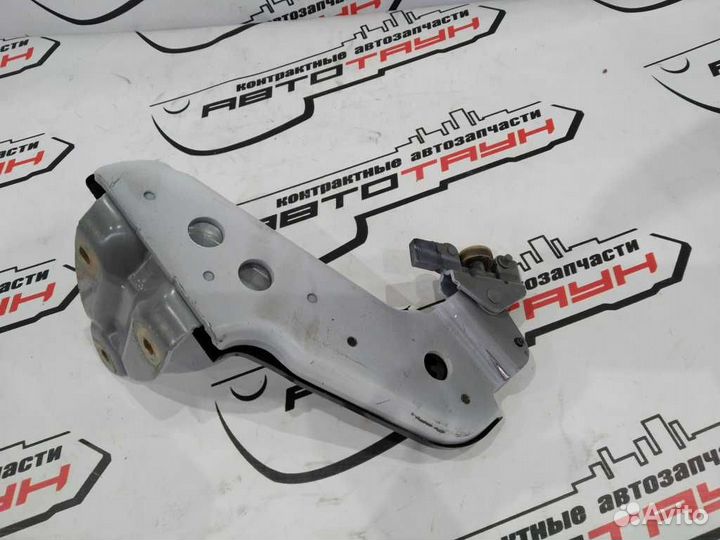 Ролик сдвижной двери nissan elgrand E51 ME51 MNE51