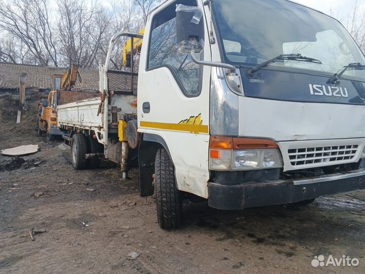 Isuzu Elf с КМУ, 2003