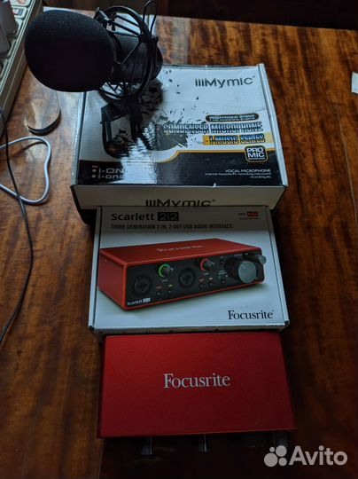 Студийный комплект Focusrite Scarlett 3 и микрофон