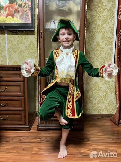 Прокат карнавального костюма