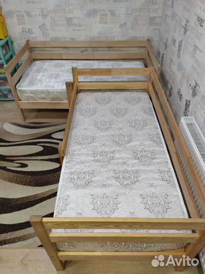 Детская кровать из массива 160*80 с матрасом