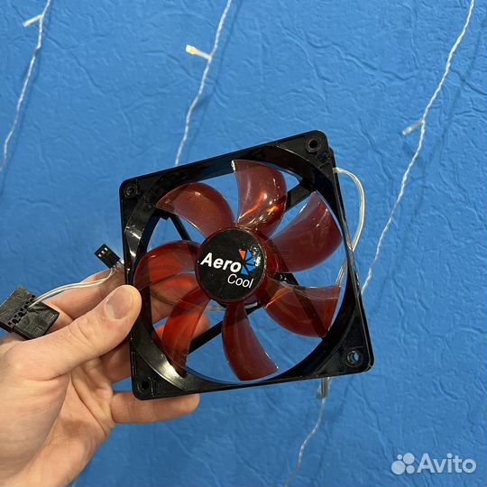 Вентелятор для корпуса пк + подсветка