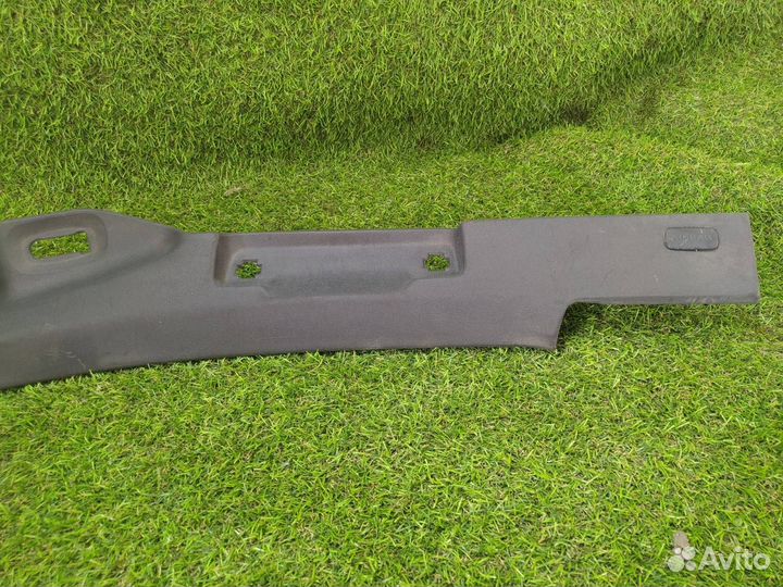 Обшивка стойки кузова передняя правая Audi A4 B7