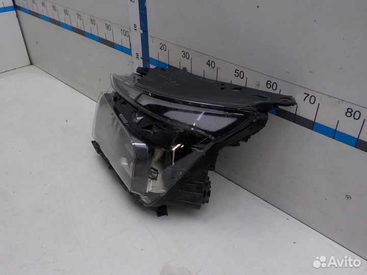 Фара левая Hyundai Santa Fe 2020