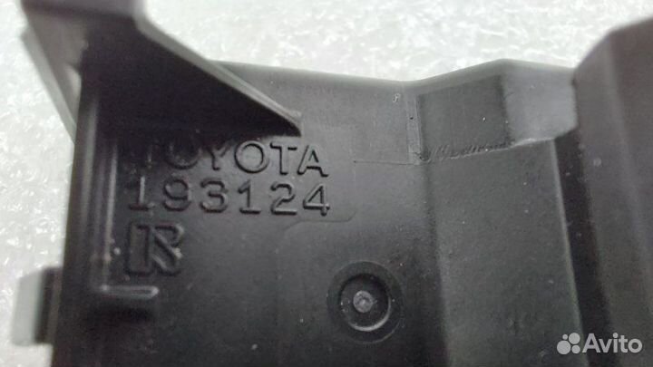 Кнопка стеклоподъемника Toyota Camry 70 2arfe 2021