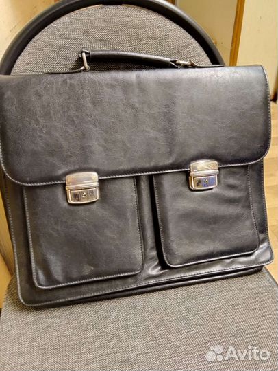 Мужской кожаный портфель