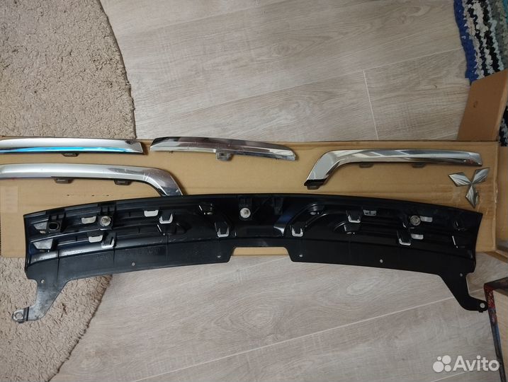 Решётка радиатора Mitsubishi Outlander 7450A743