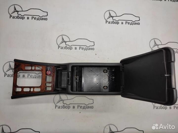 Подлокотник w210 E-class 112.911 1999