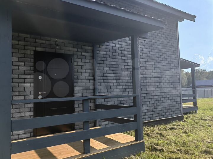 Дом 160 м² на участке 8 сот.