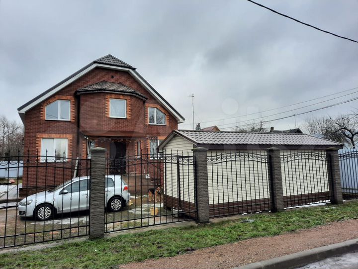 Дом 160 м² на участке 6,5 сот.