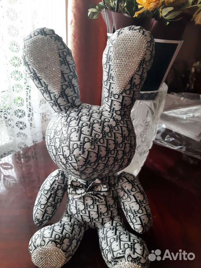 Коллекцинный заяц отДиор,подлинник