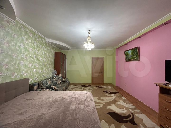 2-к. квартира, 76,2 м², 17/17 эт.