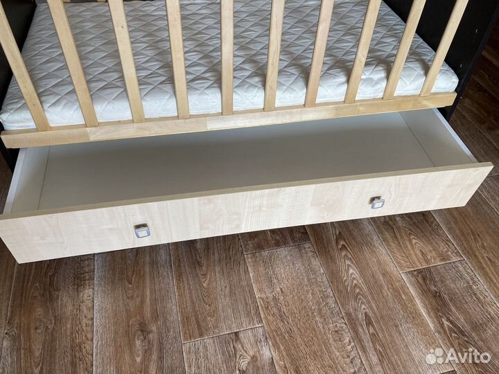 Детская кровать + матрас