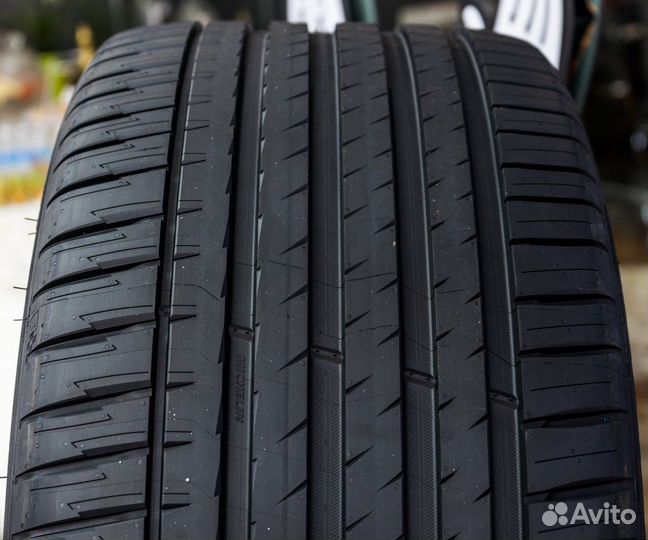 Michelin Pilot Sport 4 SUV 295/40 R22 112Y