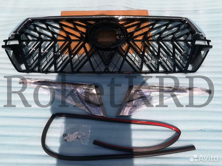 Решетка радиатора toyota land cruiser 200 TRD