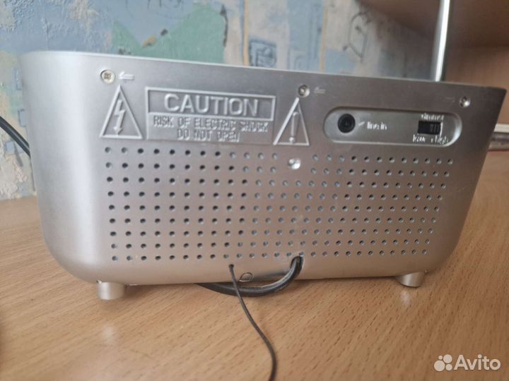 Радиочасы vitek VT-6600вк