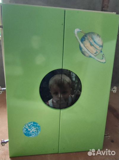 Шкаф в детскую комнату