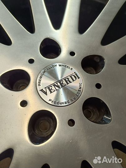Шикарные японские Cosmic Venerdi R19 (№390)