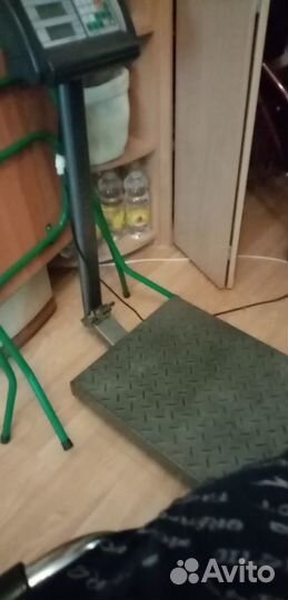 Весы электронные напольные 300кг