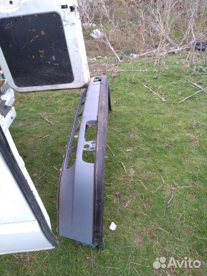 Бампер передний фольксваген пассат В4 В наличие