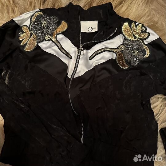 Бомпер женский черный с вышивкой