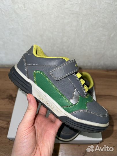 Кроссовки детские