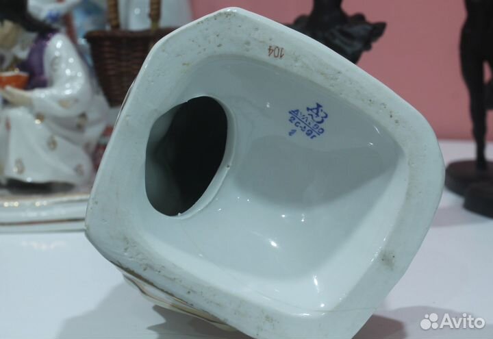 Фарфоровые статуэтки