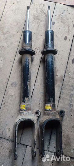 Стойки на Мерседес