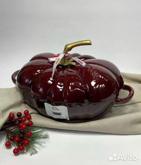 Кастрюля чугунная staub