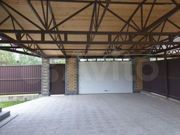 Коттедж 195,8 м² на участке 8 сот.