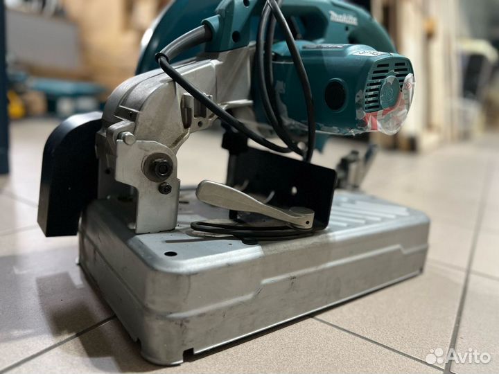 Пила отрезная по металлу Makita LW1400 б\у