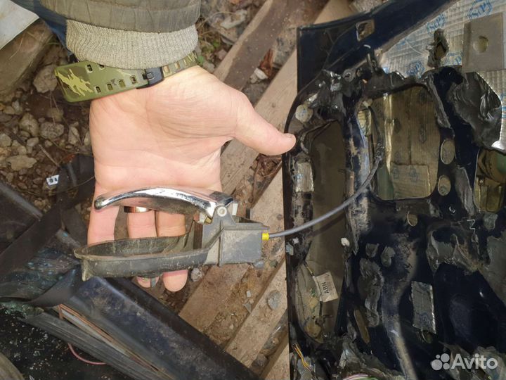 Замок ручка двери на фокус 1