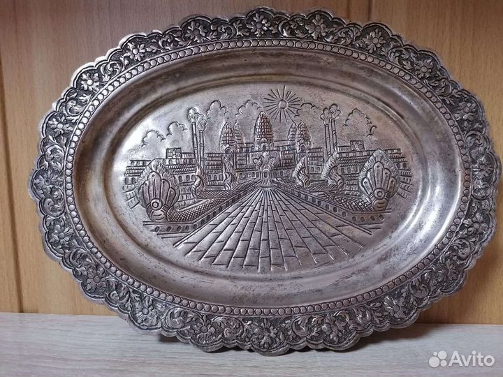 Поднос посеребренный