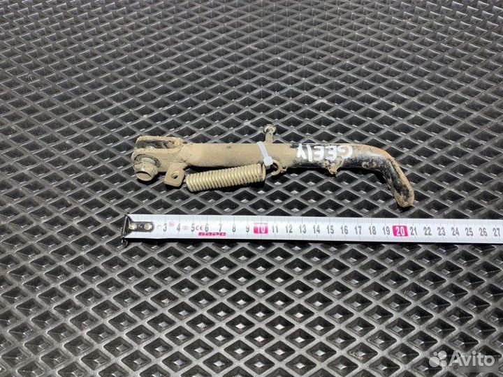 Боковая подножка на скутер