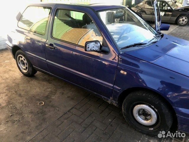 Разбор на запчасти Volkswagen Golf 3