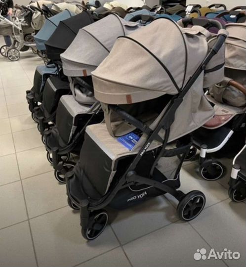 Прогулочная коляска новая