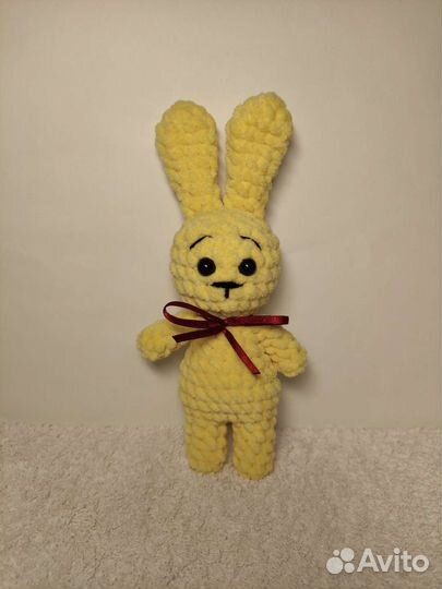 Вязаные Игрушки зайчики, ручная работа