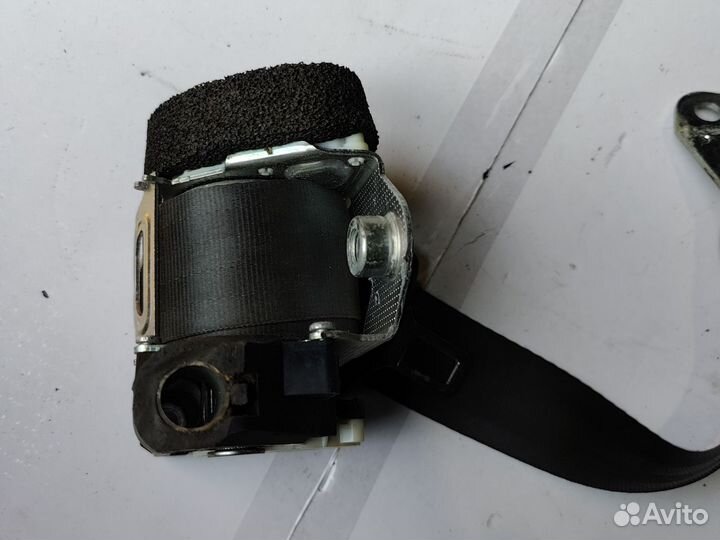 Ремень задний правый Tiguan