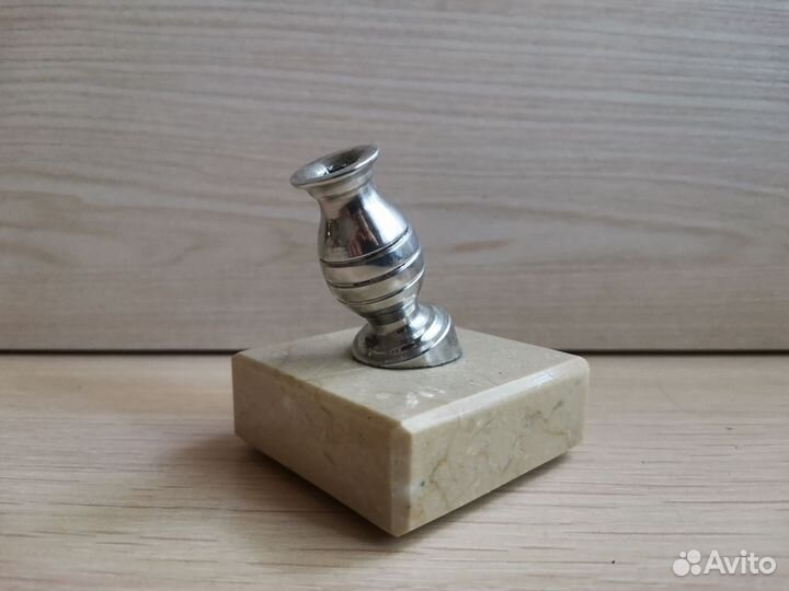 Подставка под ручку