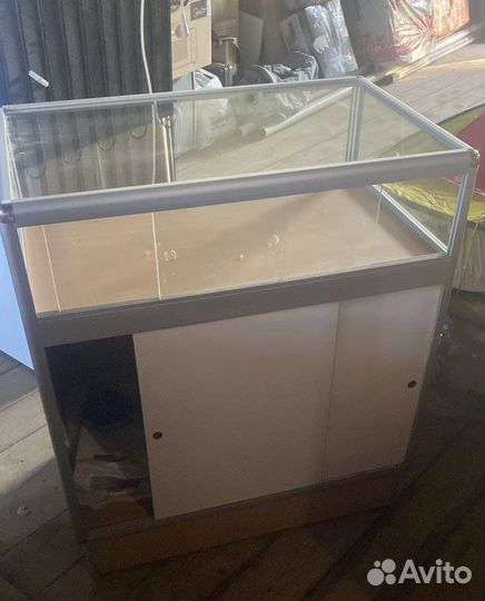 Стол витрина 2 шт