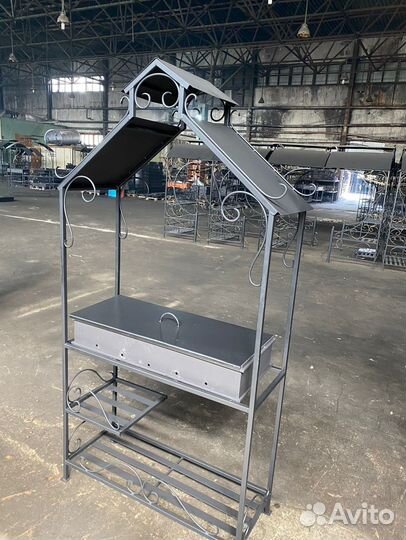 Мангал с крышей